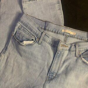 Ladies Levis Classic Straight Jeans Size 14